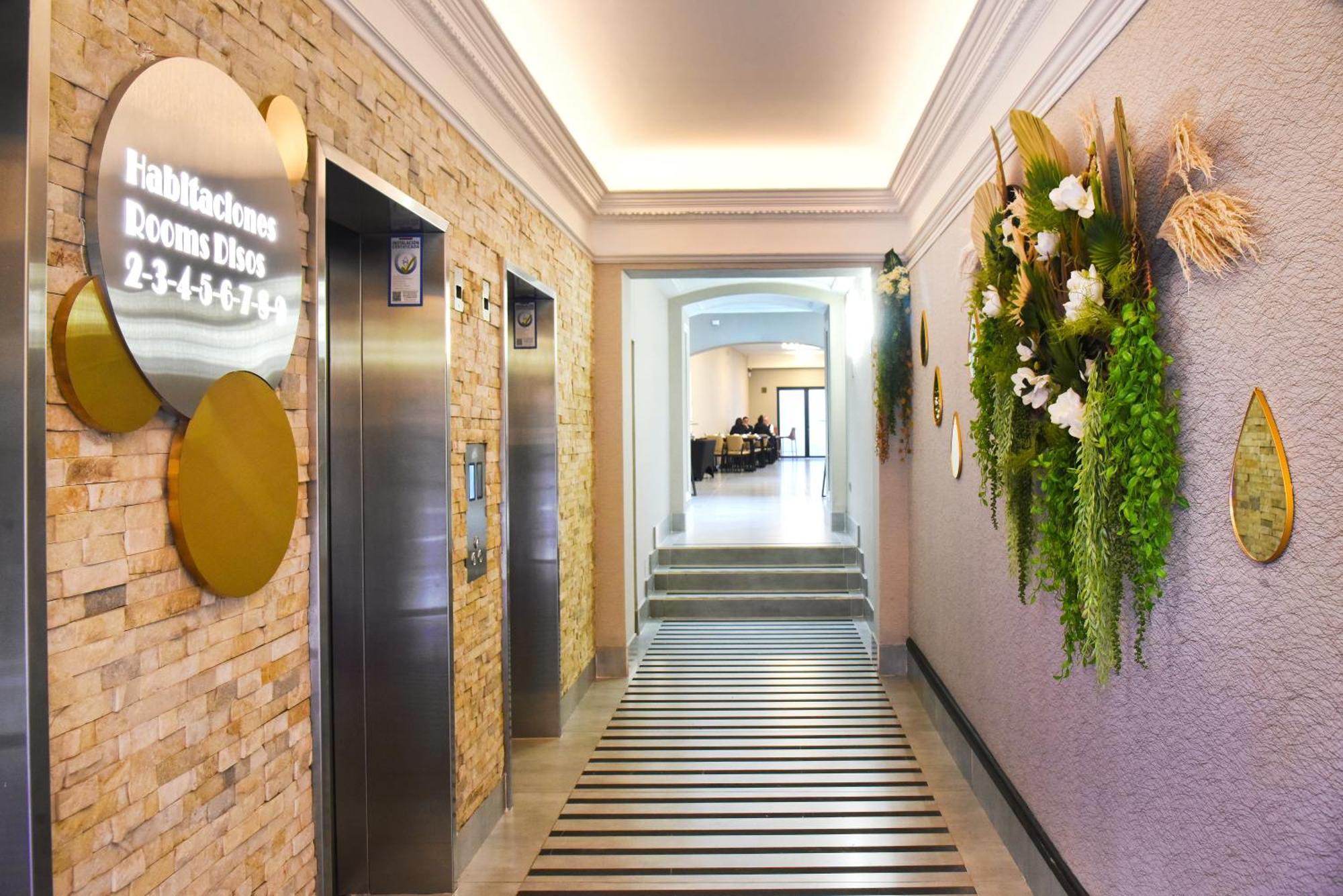 Hotel Hw Express Сантьяго Экстерьер фото